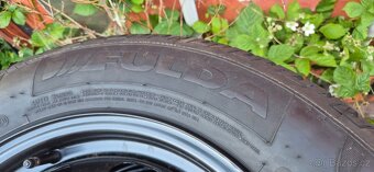 Dacia Duster – plechové disky R16 se zimními pneu | Nové i j - 7