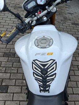 Yamaha FZ8N - 7