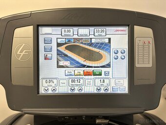 Běžecký pás Life Fitness - 95T ENGAGE - 7