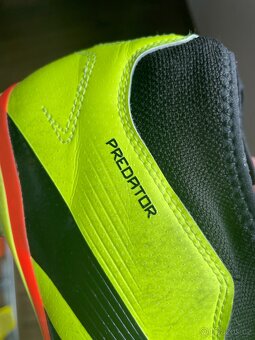 Kopačky Adidas Predator League Laceless FG, vel.38 a 2/3 - 7