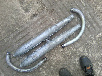Jawa 250/350 Panelka - p.vidle,kola,výfuky s koleny,hlava... - 7