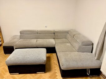 Rozkládací, rohová sedací souprava + taburet - 7