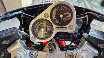 Suzuki Gsx-r 1100 rok 1991 v originálním stavu a lakování - 7