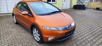 Honda Civic 1.8i - 7