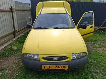 ford Courier - 7