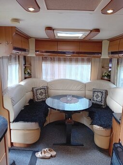 OBYTNÝ KARAVAN - 7