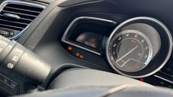 Mazda 3 2.0 G165 výbava Revolution - 7