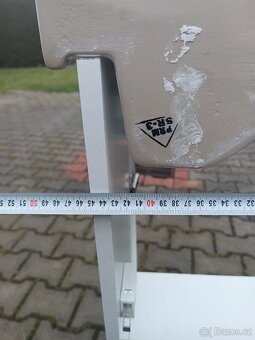 Koupelnová skříňka s umyvadlem - 7