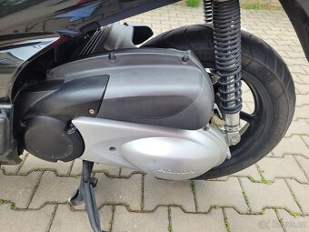 Honda SH 300i - 7