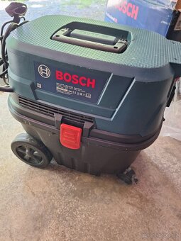 Vysavač Bosch - 7