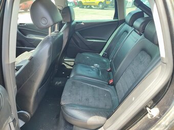 VW Passat Variant č. 2386 - 7