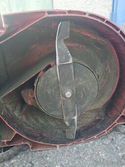 mala elektricka sekacka 1000w, ostry nuz - 7