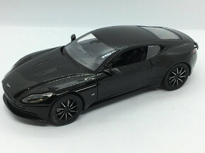 Modely 1:24 Rozprodám velkou sbírku různých značek 200ks - 7