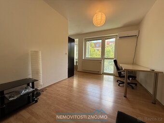 Pronájem bytu 2+kk, klimatizace, parkovací místo, ul. Pražsk - 7
