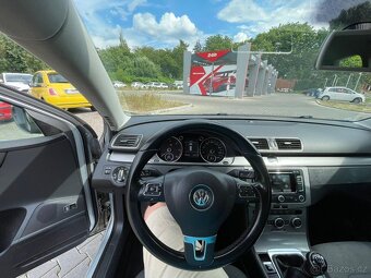 Volkswagen Passat 2.0 TDI - 7