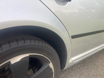 VW Golf 1.6 16V - 7