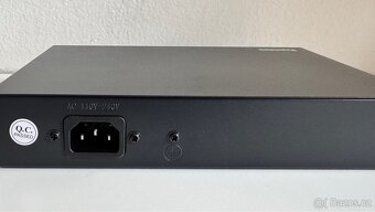 8portový PoE switch pro IP kamery - 7