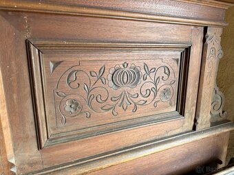 Starožitný nábytek - 7