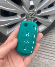 Obaly na klíče auta - silikonová ochrana vhodná pro klíče tě - 7