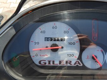 Skútr Piaggio Gilera Runner 50 - 7