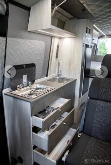 Obytný vůz Mercedes-Benz Sprinter 319 CDI (2023) - 7