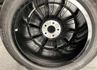 top sada 18" orig. alu kol Audi A6 4K, letní Pirelli - 7