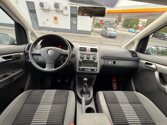 Volkswagen Touran TDI Trendline • 11/2008 • 77kw • 7 míst - 7