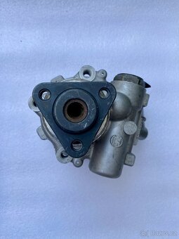 Čerpadlo servořízení 8D0145156T - 7