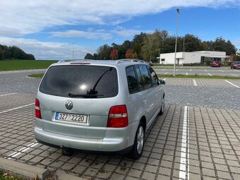 Volkswagen Touran 2.0tdi DSG - 7