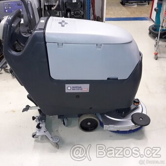 Podlahový mycí stroj Nilfisk BA 531 s vlast.pojezdem - 7