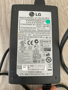 Externí DVD vypalovačka LG s funkcí SecurDisc, USB - 7