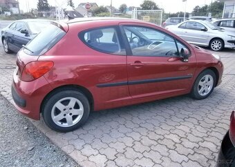 Peugeot 207 1.4i 54kw,klima,2xkola benzín manuál 54 kw - 7