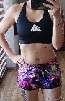 Dámský dívčí set Adidas - podprsenka a kraťasy S - 7