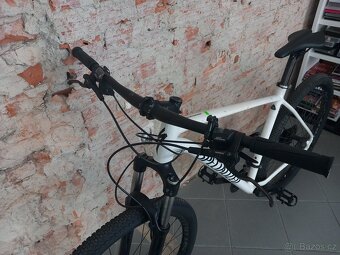 Horské kolo Specialized Rockhopper 29 - 7