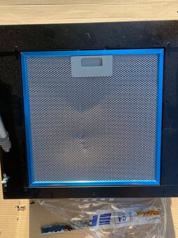 Nástěnný odsavač par MAAN Zetka 60, černý, nový, rozbitý - 7