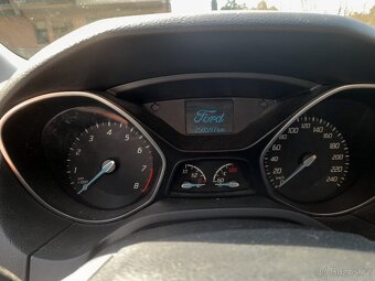 Ford focus kombi 2013 1.6 benzín - 7