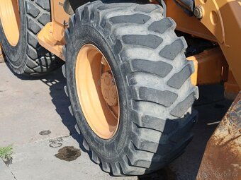 Case 590 ST 4X4 RÝPADLO NAKLADAČ - 7