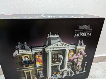 LEGO Icons 10326 Přírodovědné muzeum - 7