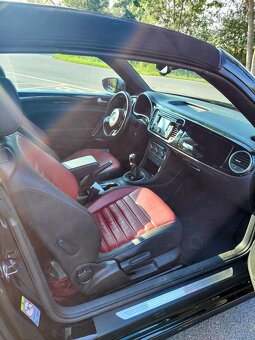 Volkswagen New Beetle Cabrio 1.6 limitovaná edice - 7