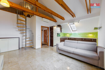 Prodej bytu 4+kk s garáží, 70 m², Karlovy Vary, ul. Husova - 7