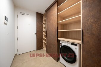 Nadstandartní byt 1+kk s balkonem na dobu 6 měsíců a více - 7