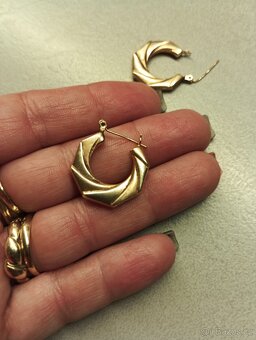 Zlaté náušnice kruhy + zlatý řetízek - 7