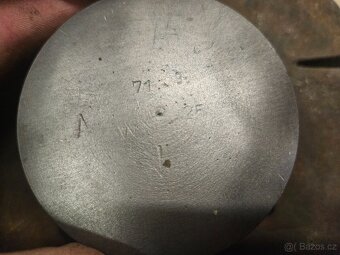 Prodám válec + píst - 7