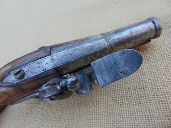 Pistole křesadlová - 7
