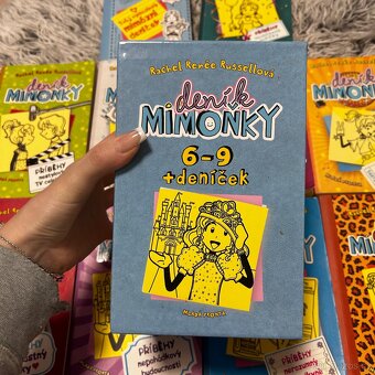 Deník mimoňky 1-9 + 2 boxy - 7