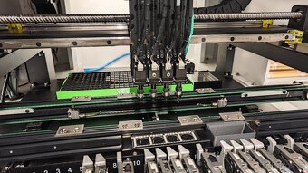 SMT Osazovací automat pick and place SMT550 - 7