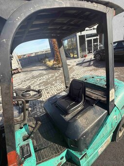 VZV - naftový vysokozdvižný vozík - 7