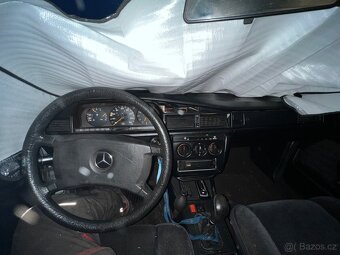 Mercedes Benz w201 190D - 7