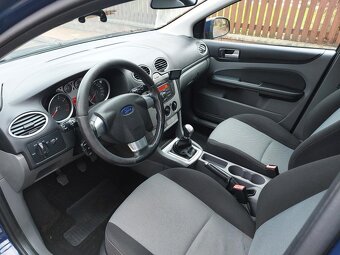 FORD FOCUS combi 1,6 74kw, benzin, r. v. 2/2011 koupeno v CZ - 7