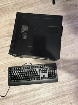 Stolní počítač HP Elite 7300 i5 RAM 8gb - 7